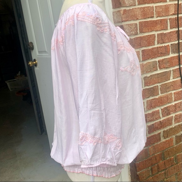 Peasant Style Blouse with Elastic Band at Bottom - Picture 4 of 7